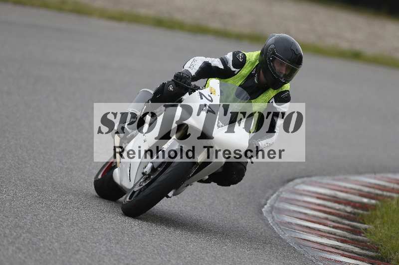 /14 25.04.2024 TZ Motorsport Training ADR/Gruppe gelb/24